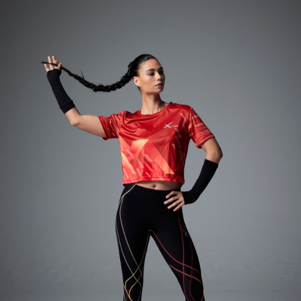 CW-X Outerwear Women เสื้อครอปออกกำลังกาย ผู้หญิง รุ่น IC6187 สีแดง (RE)