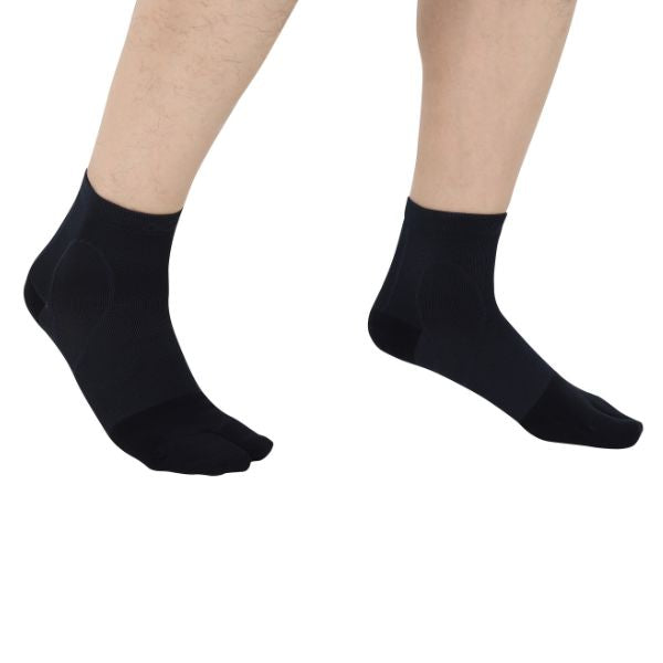 CW-X Socks running socks for men and women, model IC3398, black (BL)