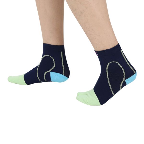 CW-X Socks running socks for men and women, model IC3398, dark navy blue (CR)